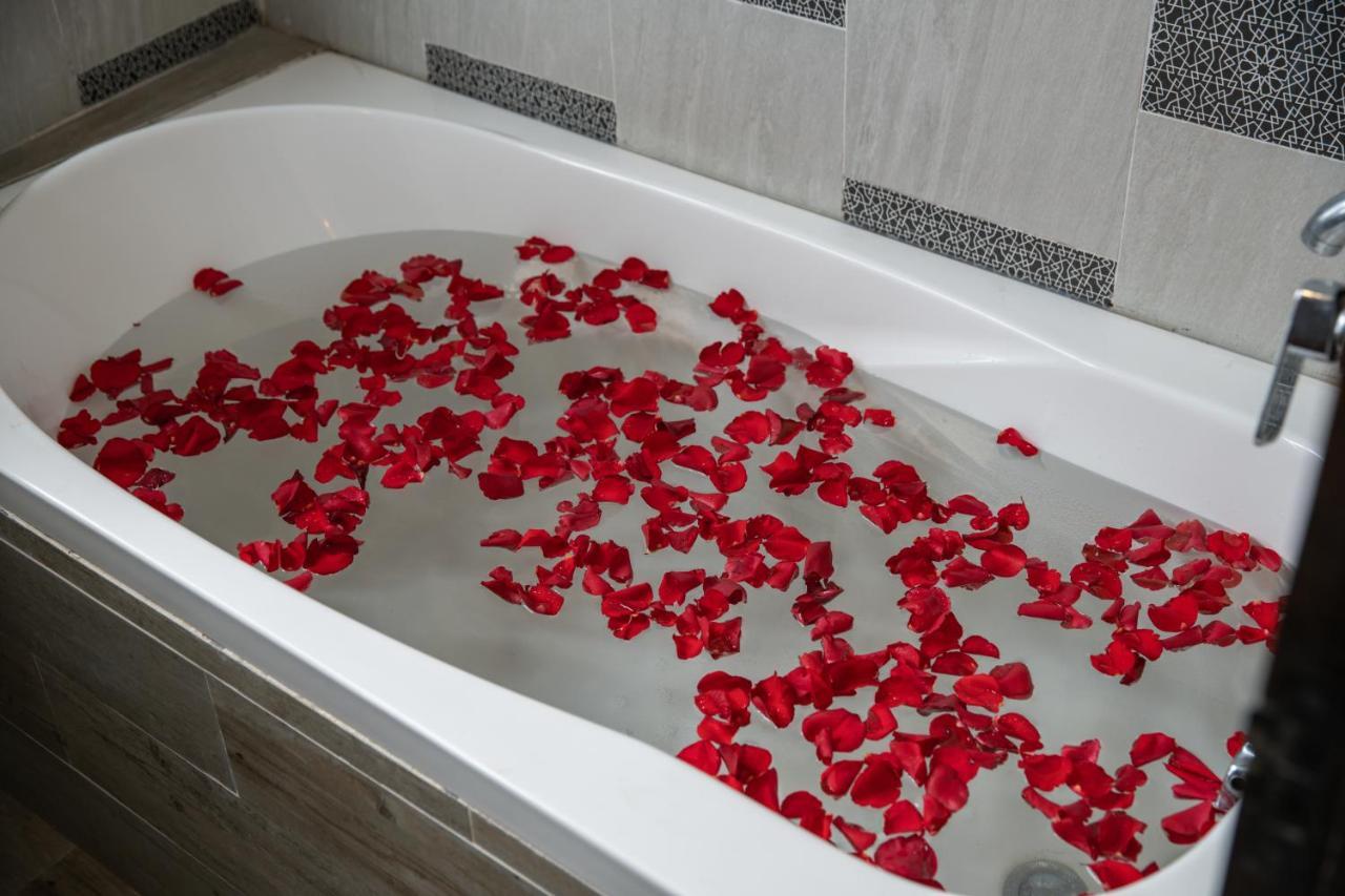 Phoenix 1 Hotel & Apartments Дананг Екстериор снимка